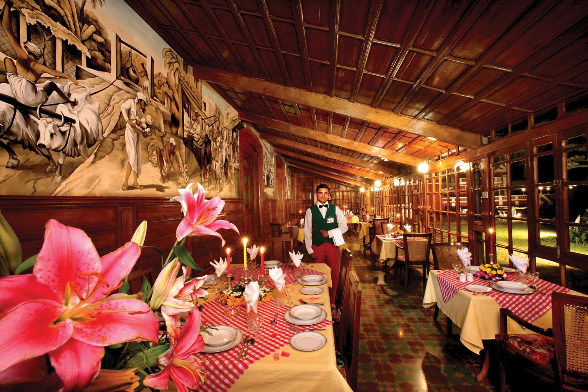 Welcomheritage Fernhills Royal Palace 乌提 外观 照片